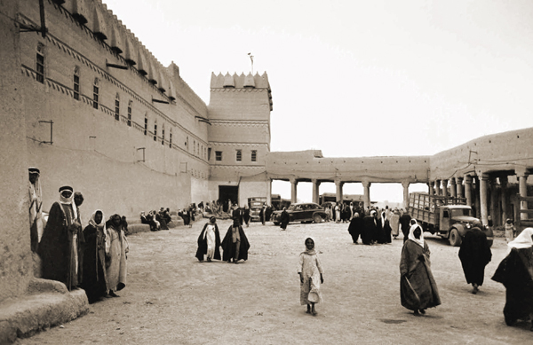 أحزان تطل من خرائب الأغنيات القديمة