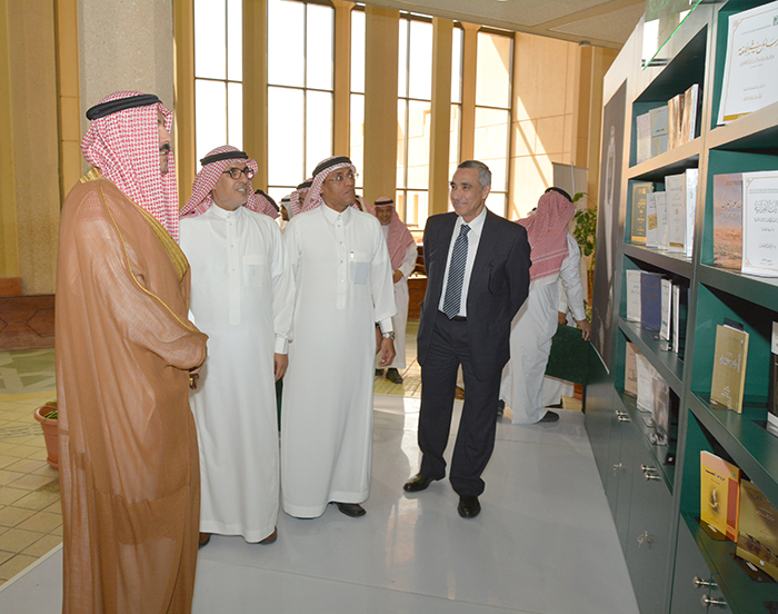 إصدارات المركز في معرض بجامعة الملك سعود
