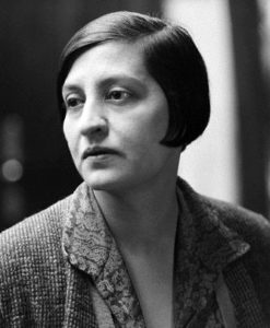 خالدة أديب أضيفار