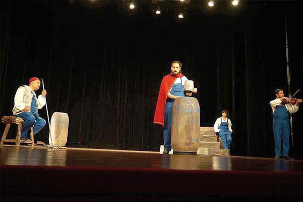 مسرحي مغربي عابر للثقافات خالد أمين.. من تناسج ثقافات الفرجة إلى فنون طنجة المشهدية