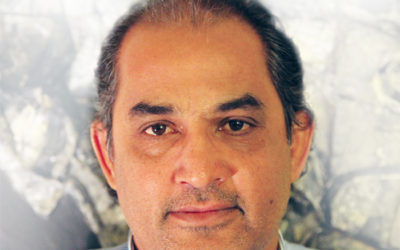 تشكيلي عراقي يميل نحو الأعمال التركيبية ذات النمط التجريبي غسان غائب: ثقافة الدفاتر منحتني حرية الحركة في إدارة عملي الفني