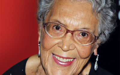 إليزابيث كاتليت.. فنّانة الاحتجاج الأسود