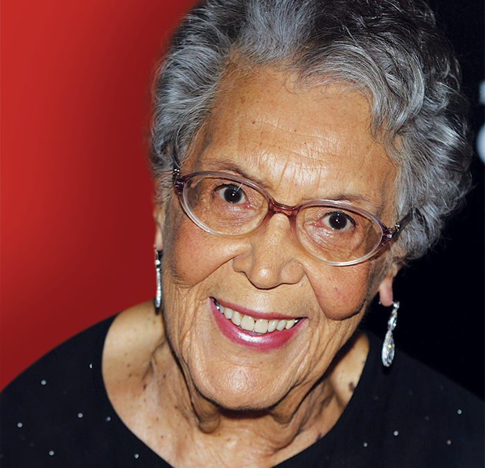 إليزابيث كاتليت.. فنّانة الاحتجاج الأسود