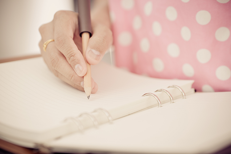 كتابة المرأة عصيان مدني غير معلن