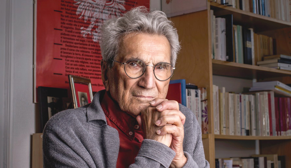 مفكر إيطالي يرى أن حشود الربيع العربي غيرت مسار التاريخ في محيطها أنطونيو نيجري: صراع الطبقات ليس جولة نقاهة