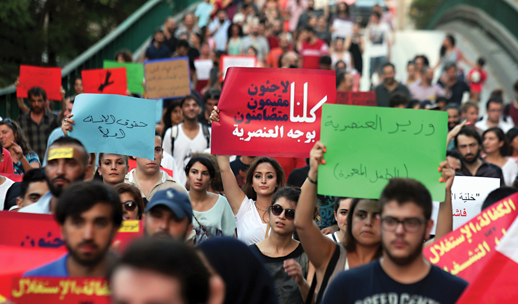 أفخاخ الهجرة وصدمات الشعبوية… ثالوث العصبية والعنصرية والشعبوية