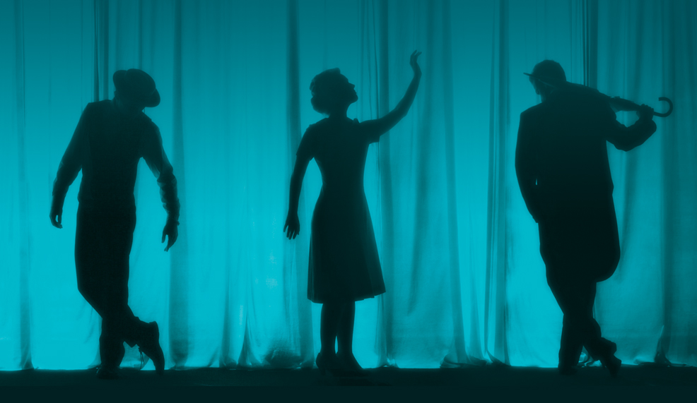 المسرح العربي تحاصره الرقابة ويحدُّ من طموحاته شح الإمكانات