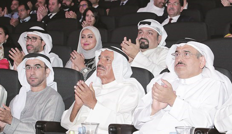 كتاب ومترجمون وناشرون ناقشوا قضايا الفن القصصي وحضوره «جائزة الملتقى» ترسخ الاهتمام بالقصة القصيرة وقضاياها