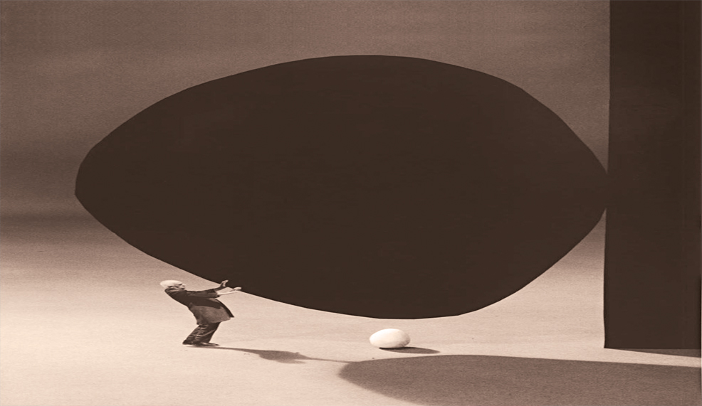 الكاتب العربي إن لم يجد عدوًّا، اخترعه قلْ لي مَن عدوك، أقل لك: من أنت!