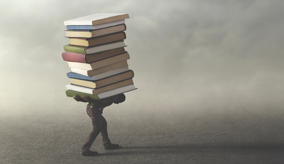 الشعر حين يصبحُ عبئًا على الشاعر لكن ما الحيلة عندما يكون الشعراء أنفسهم عبئًا على كاهل الشعر؟