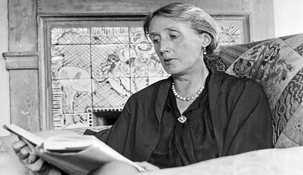 كيف تعرف الأدب العربي إلى فرجينيا وولف: أيقونة «النسوية» في العالم؟