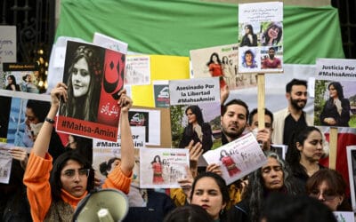 وفاة مهسا أميني تطلق موجة واسعة من السخط على النظام الجدل يتجدد بعد 40 عامًا حول الحجاب في إيران