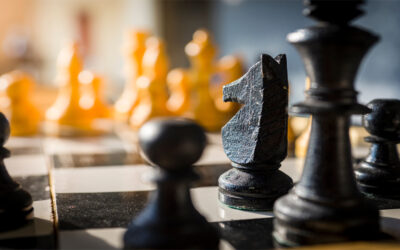 نِصفٌ من شَرَرٍ، نِصفٌ من عقيق